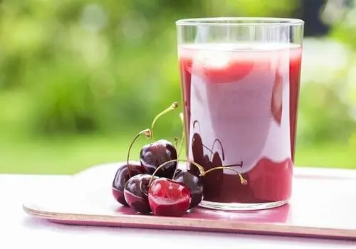 طرز تهیه شربت آلبالو بدون شکر