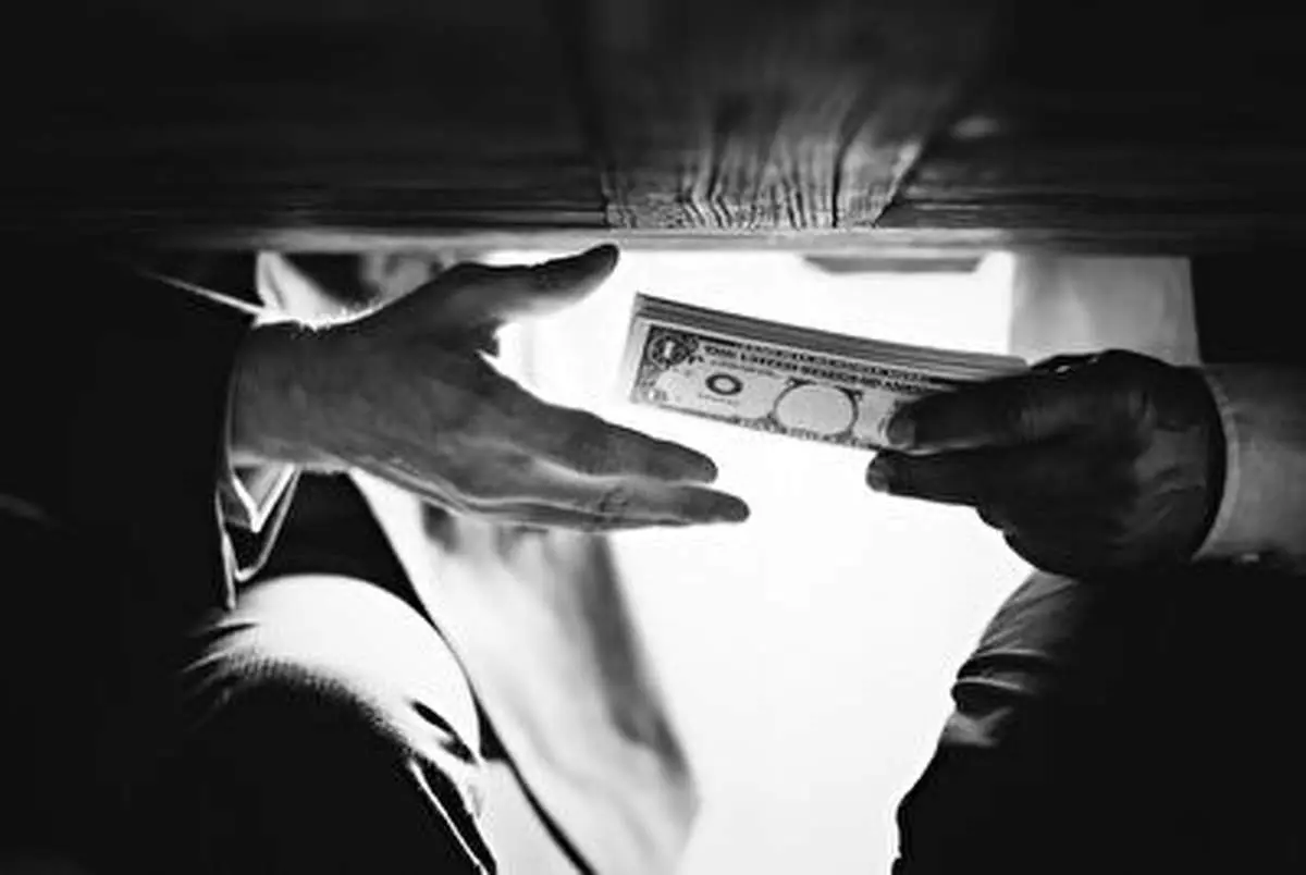 یک متکدی میلیونر و رشوه ۱۴۴ میلیون تومانی!+فیلم