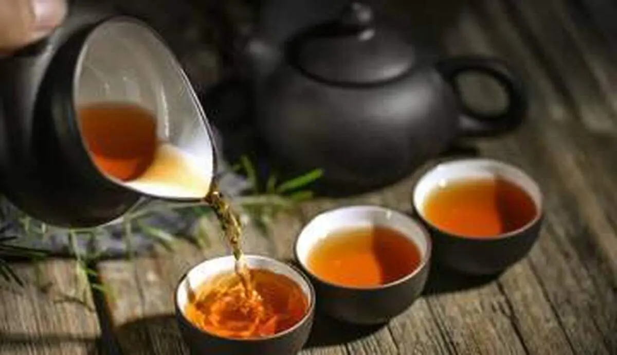 چای فشار خون را بالا می‌برد یا پایین؟  