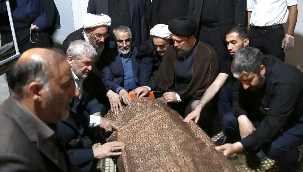 تصاویر وداع با پیکر آیت الله حسن صانعی
