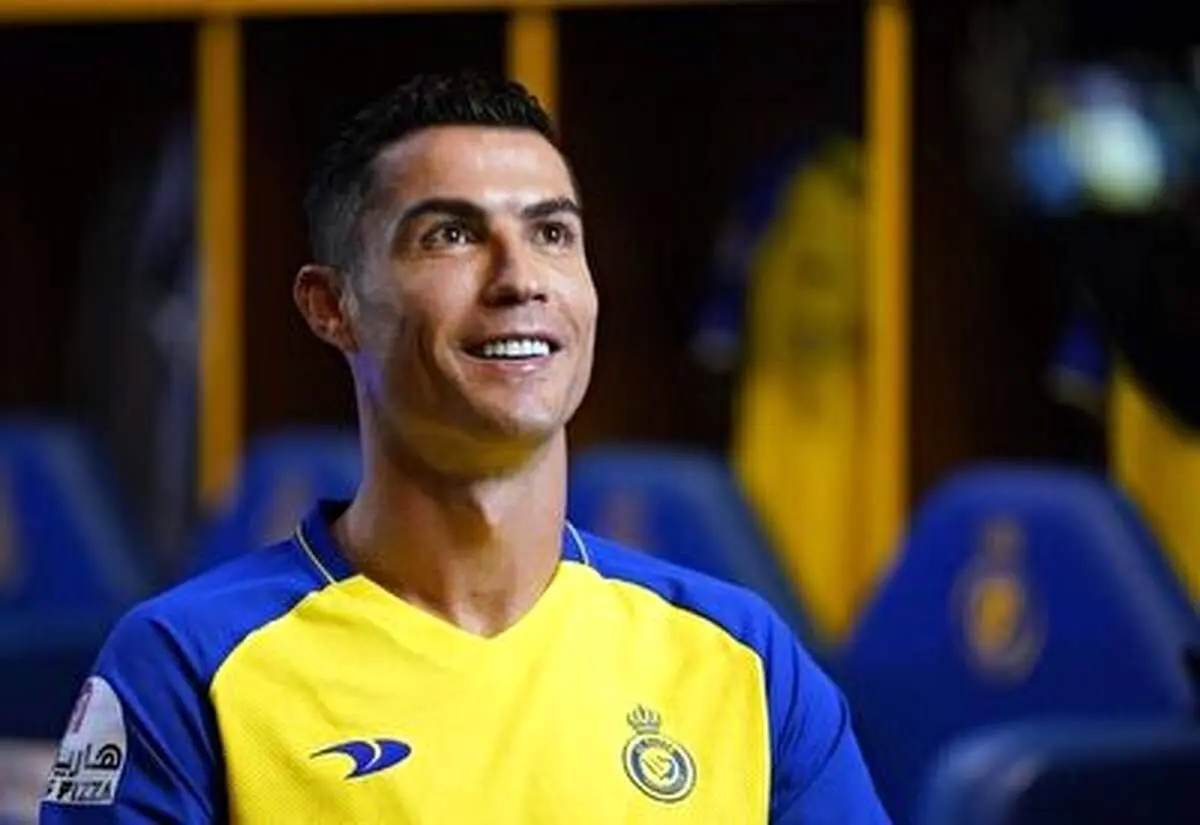 حرکت جنجالی هوادار کریستیانو رونالدو وسط بازی لیونل مسی در آمریکا!+ فیلم