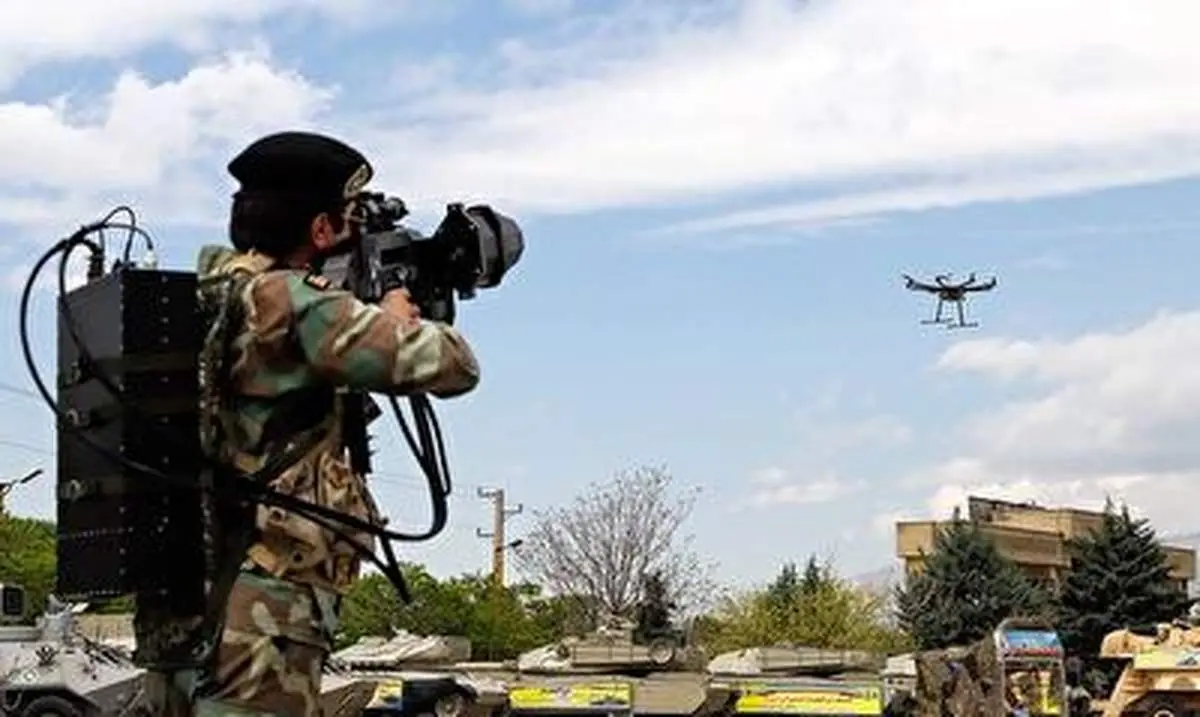 در اختیار گرفتن کنترل و شکار پهپاد با جَمِر +فیلم