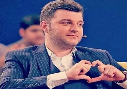 مجری معروف روی تخت بیمارستان + جزییات وضعیت بد باربد بابایی