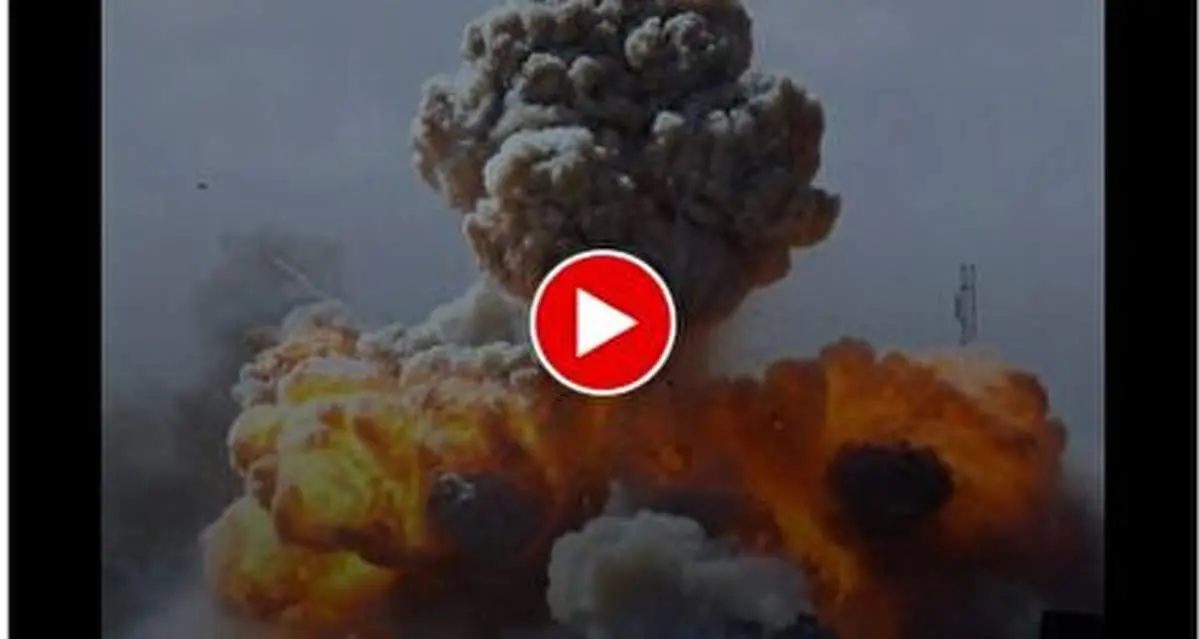 ویدئوی وحشتناک از لحظه انهدام و انفجار انبار مهمات در اوکراین توسط پهپادهای انتحاری روسیه