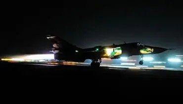 انهدام اهداف زمینی توسط جنگنده بمب‌افکن‌های راهبردی سوخو ۲۴ و اف ۴ + فیلم