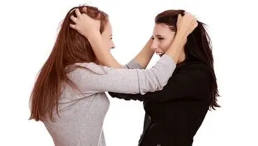 بهترین ترفند برای رابطه خوب با خواهرشوهر مجرد