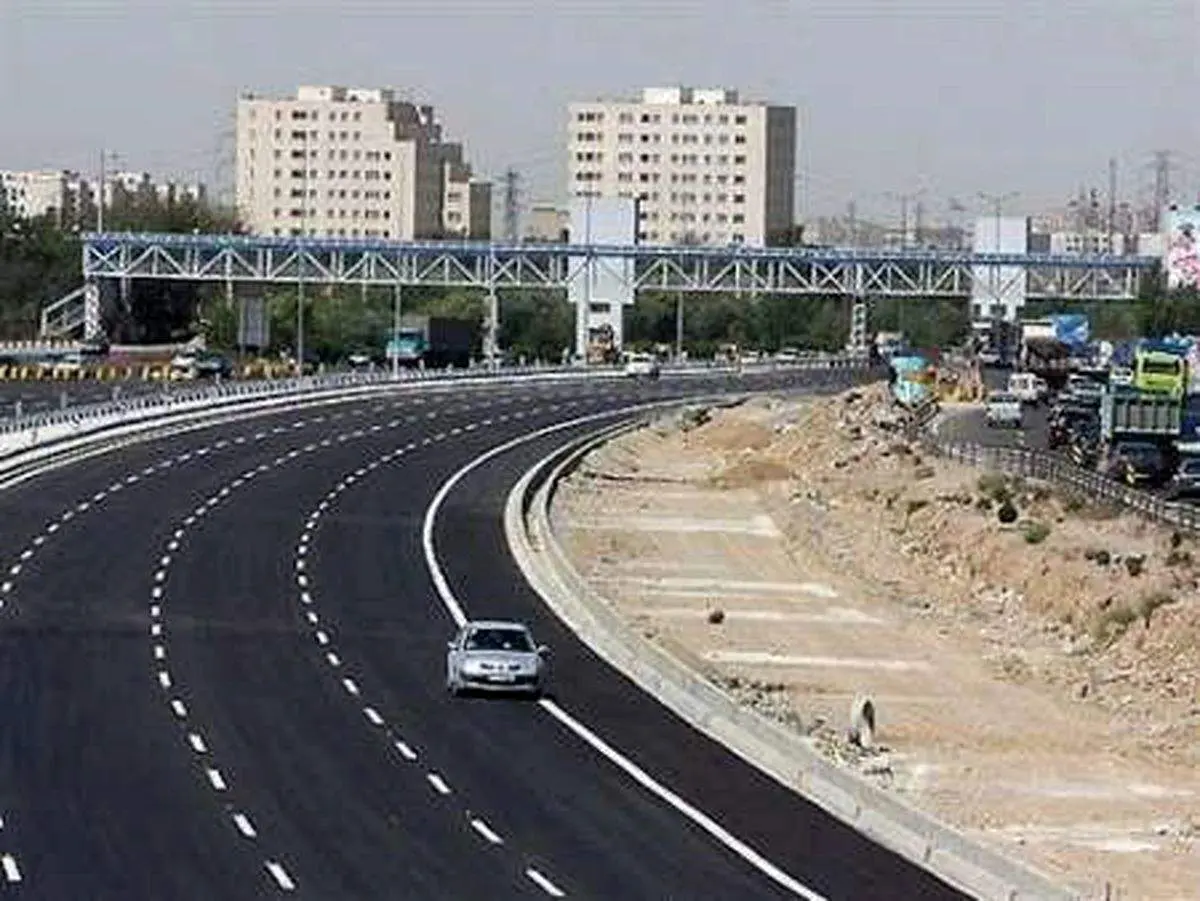 هشدار به تهرانی ها در مورد نشست عمیق در لاین تندرو یک بزرگراه