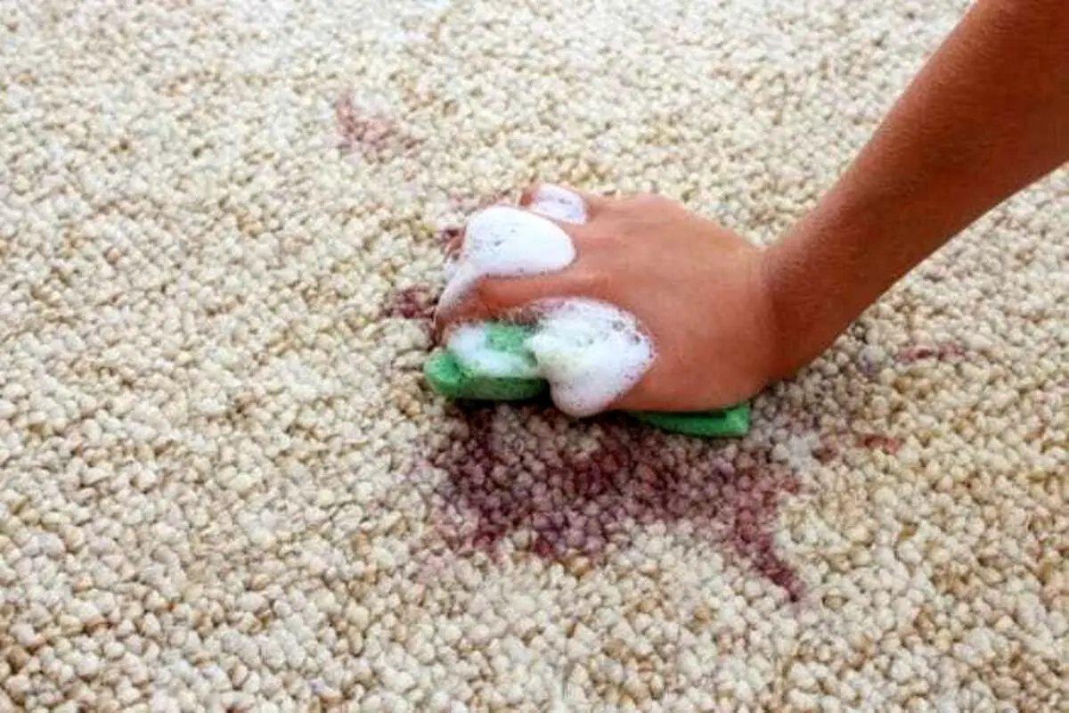 بهترین روشهای تمیز کردن لکه آبمیوه از روی فرش و قالی