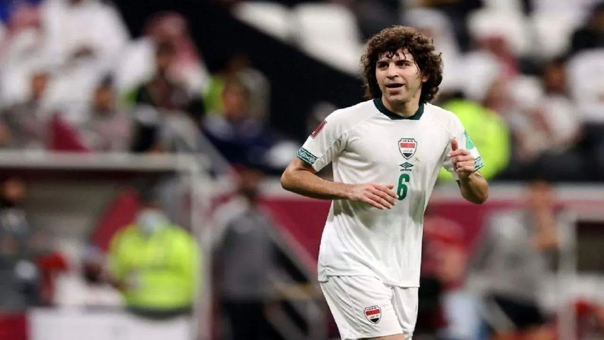 بازیکن عراقی، آبی پوش شد