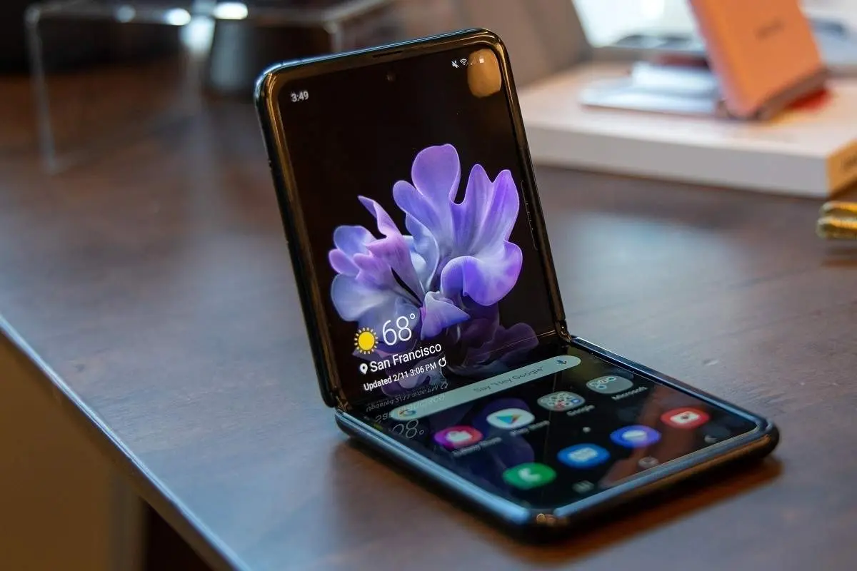 سامسونگ گلکسی زد فلیپ ۵ با چه قیمتی به ایران می‌رسد؟