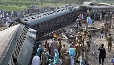 ۳۰ کشته و ۱۰۰ مجروح در پی حادثه خروج قطار از ریل در پاکستان