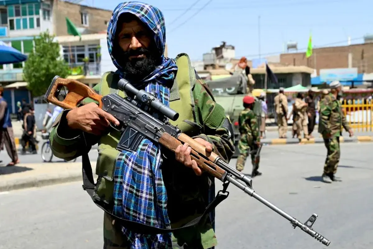 بلومبرگ: صد‌ها انتحاریِ طالبان آماده جنگ آب با ایران هستند