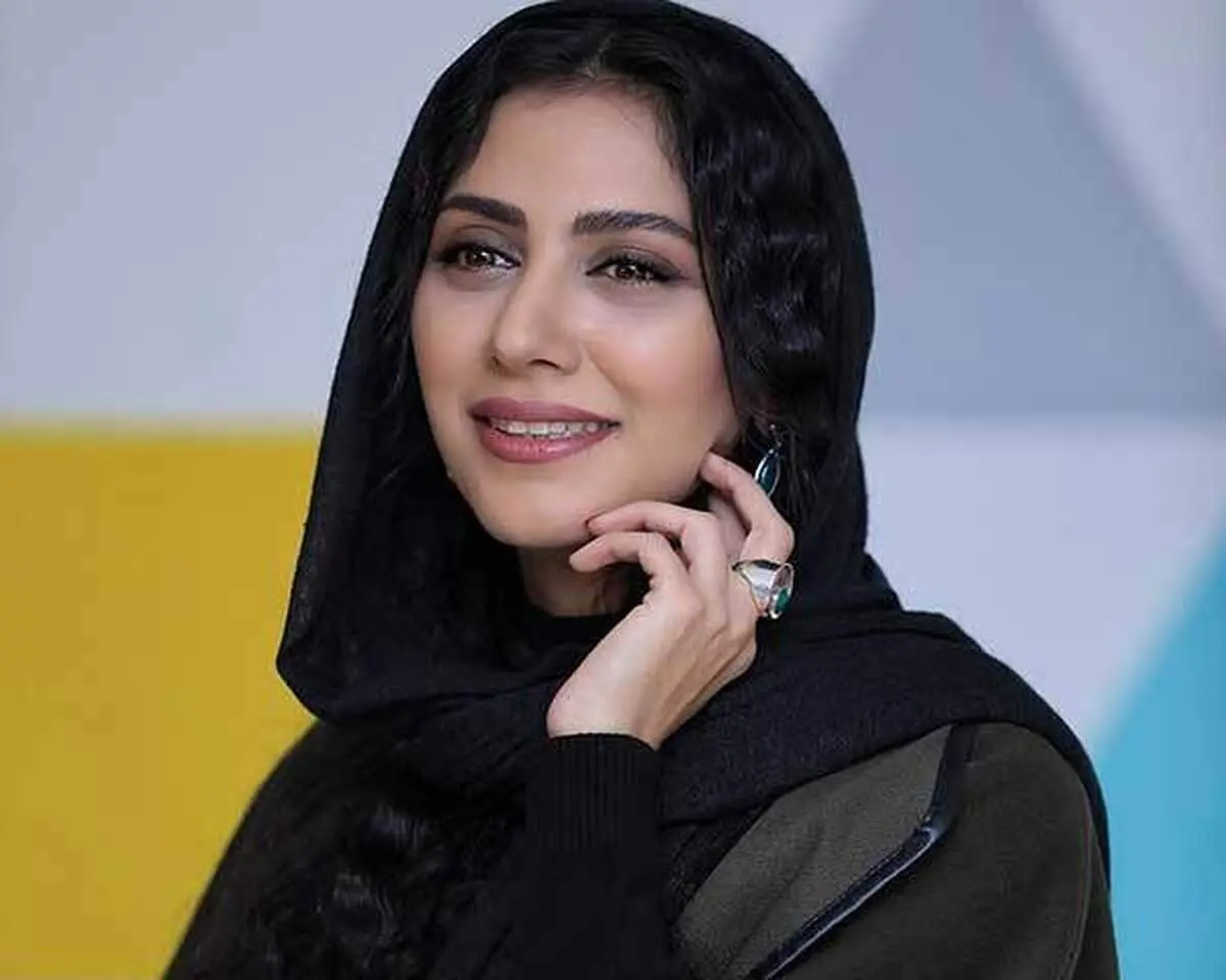 چهره جدید مونا فرجاد با میکاپی ملیح و دوست داشتنی+ عکس