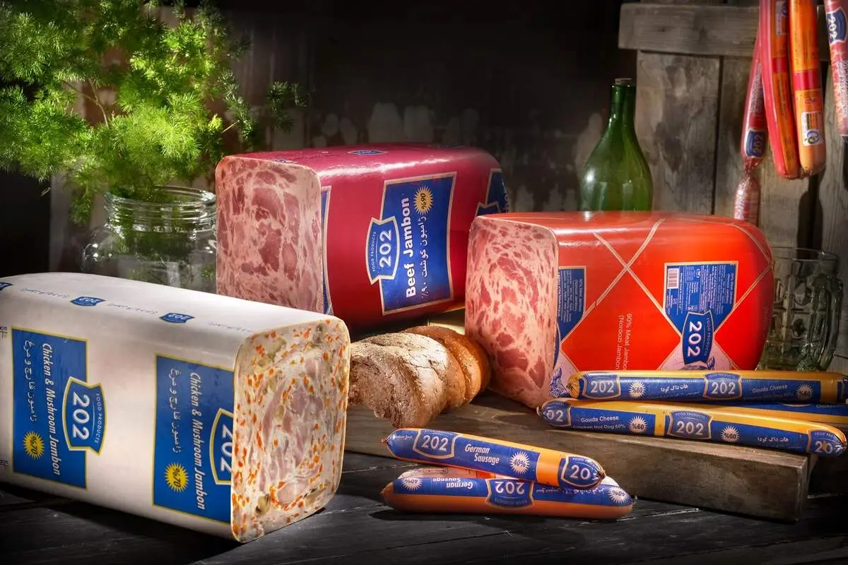 خط تولید کالباس و سوسیس از نمای نزدیک +فیلم