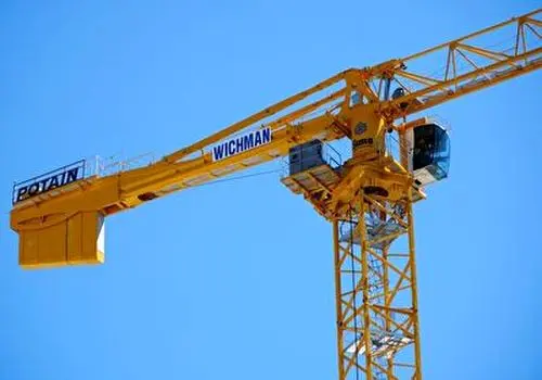 جزئیات خسارات وارد شده در پی سقوط جرثقیل در تهران