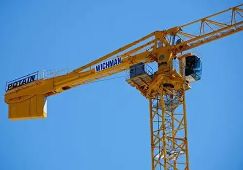 جزئیات خسارات وارد شده در پی سقوط جرثقیل در تهران