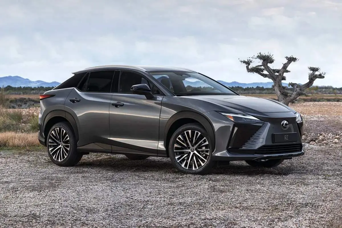 سقوط ۸۰۰ میلیونی قیمت لکسوس در بازار