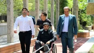 حضور کشتی گیر پرحاشیه در فدراسیون کشتی+ تصاویر