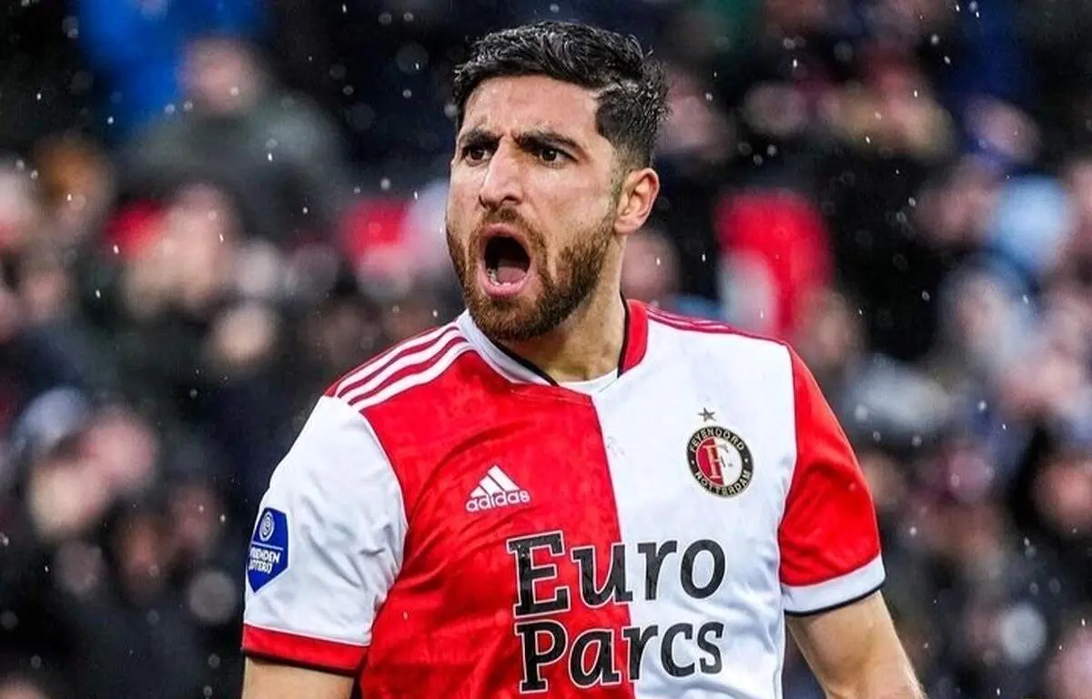 استایل جذاب علیرضا جهانبخش در حین ورود به ورزشگاه+ عکس