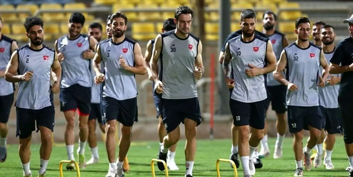 پیشکسوت محبوب سرخپوشان؛ میهمان ویژه تمرین پرسپولیس+ عکس