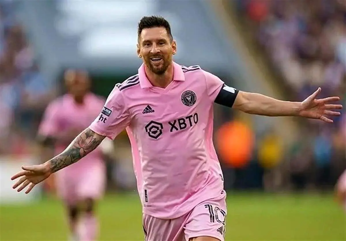 برخورد وحشیانه محافظان مسی با یک هوادار+ عکس