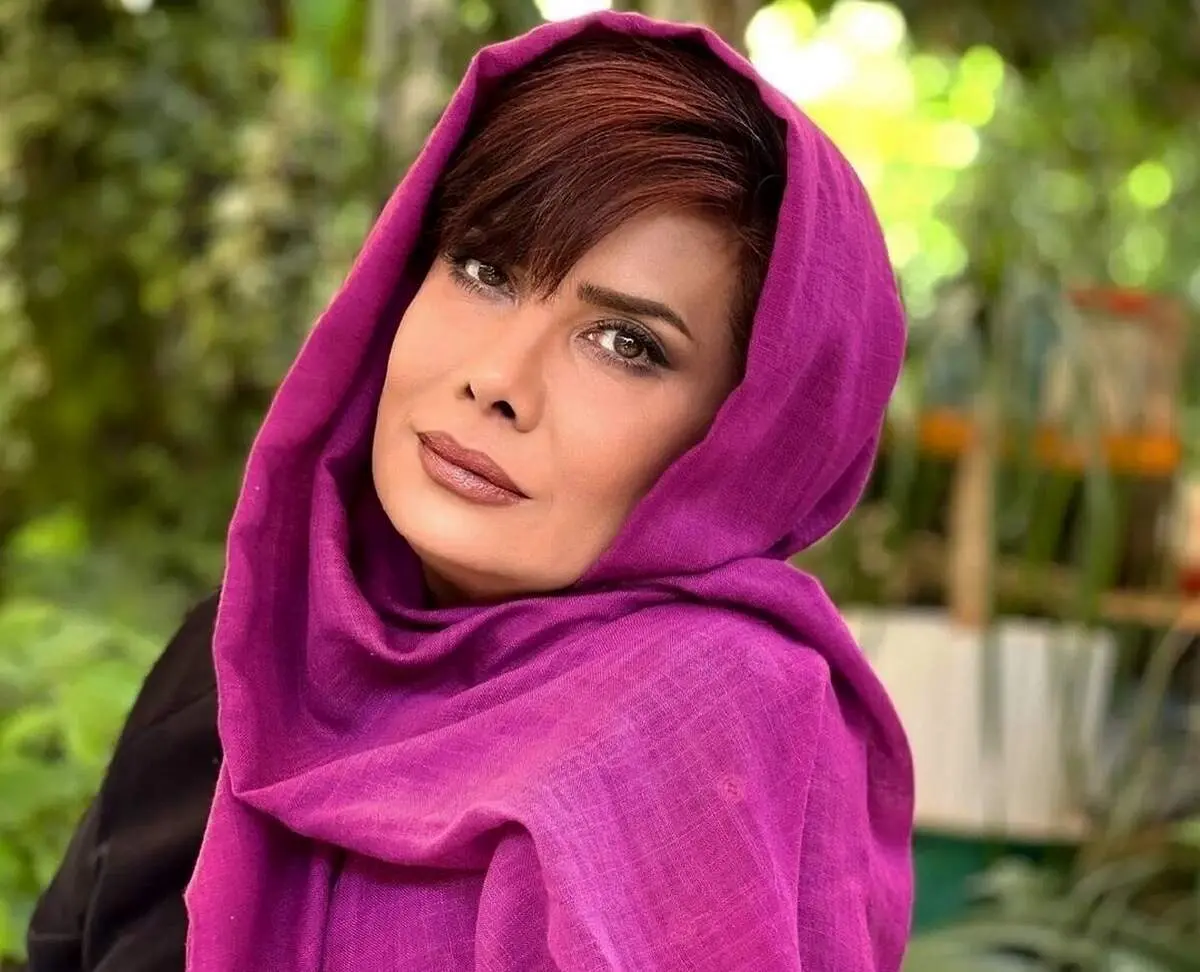 استایل جنجالی عاطفه رضوی در کنار همسرش+ عکس