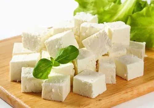 طرز تهیه پنیر آلمانی با طعم متفاوت در منزل+فیلم