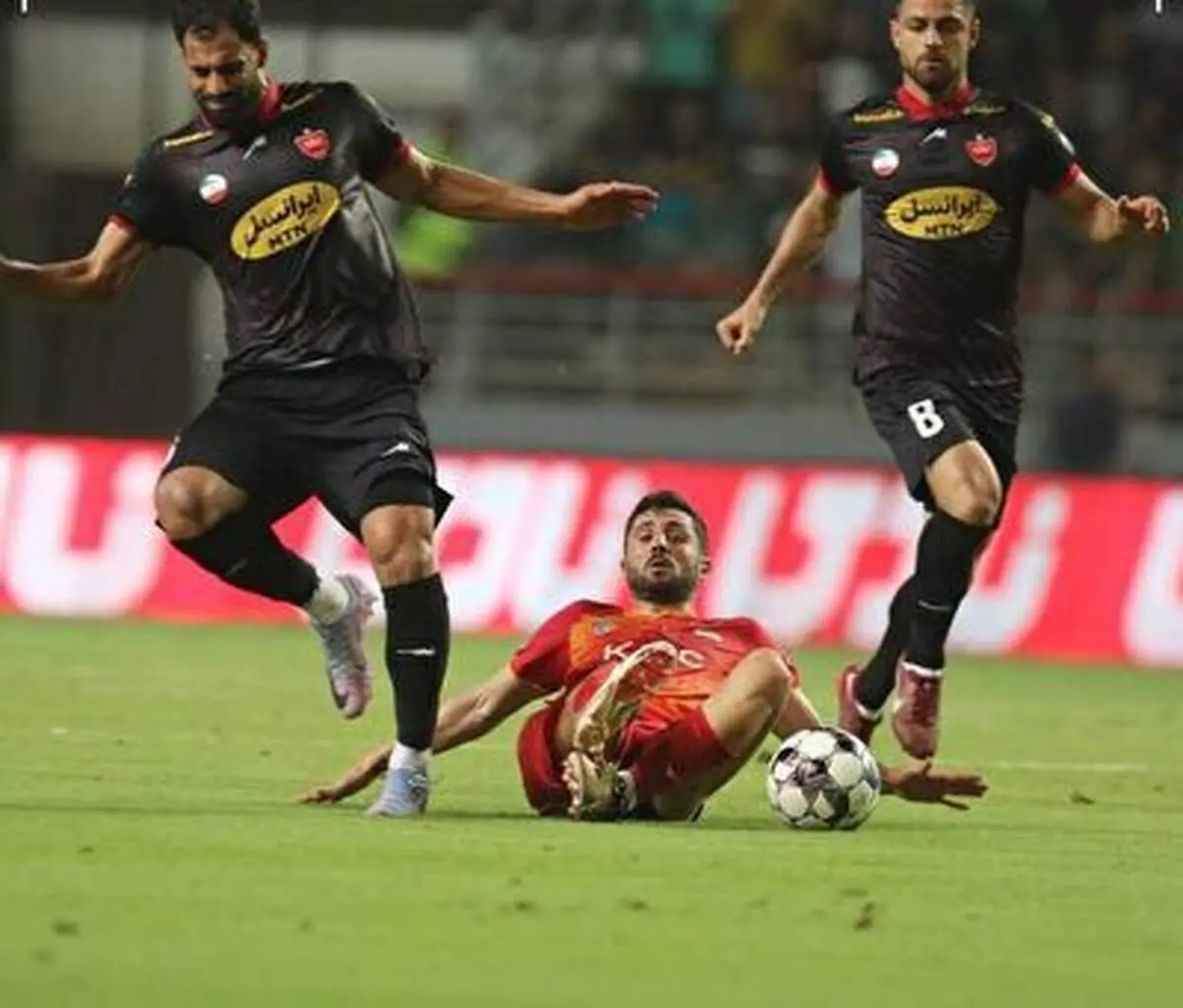 خلاصه بازی فولاد ۰ - پرسپولیس ۲+ فیلم