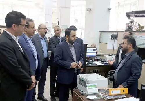 واکنش بانک صادرات به خرید سهام باشگاه پرسپولیس+ عکس