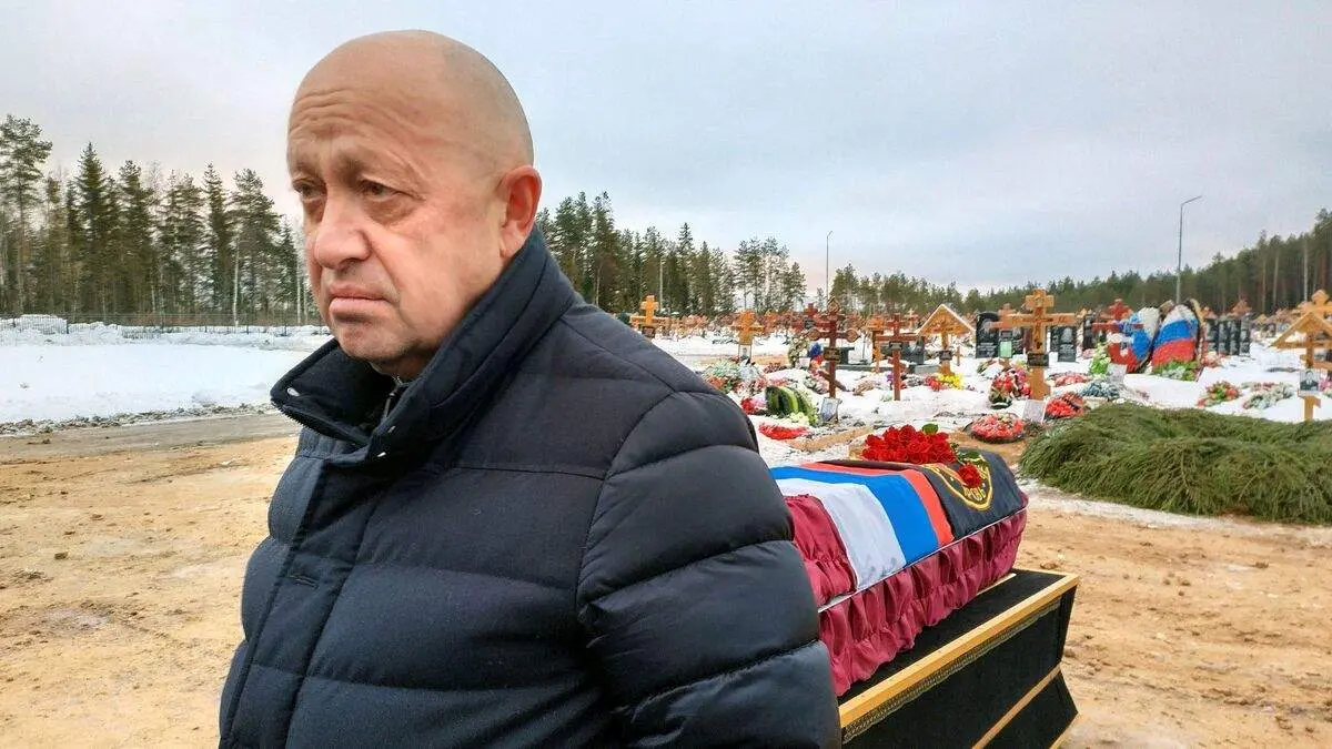 آفتابی شدن فرمانده برکنارشده نیروی هوایی روسیه پس از شورش واگنر و مرگ پریگوژین+ عکس