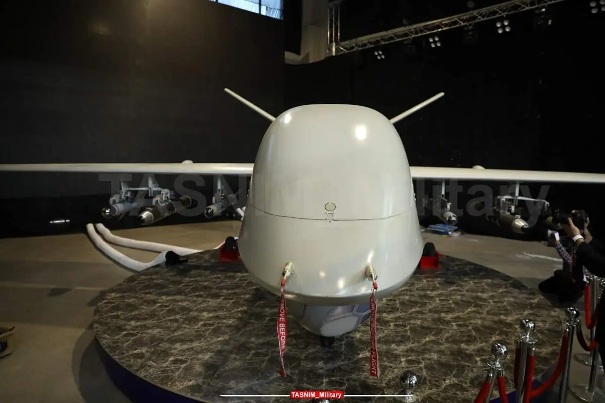 ایران از پهپاد جدیدش رونمایی کرد+ فیلم و عکس