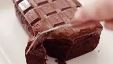 با این دستور ساده، کیک شکلاتی خوشمزه بپزید+ فیلم
