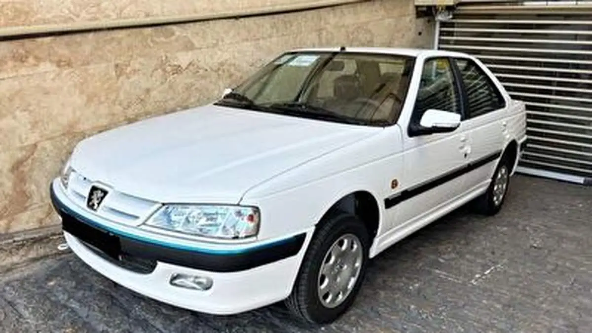 استارت زدن پژو پارس با چراغ راهنما! +ویدیو