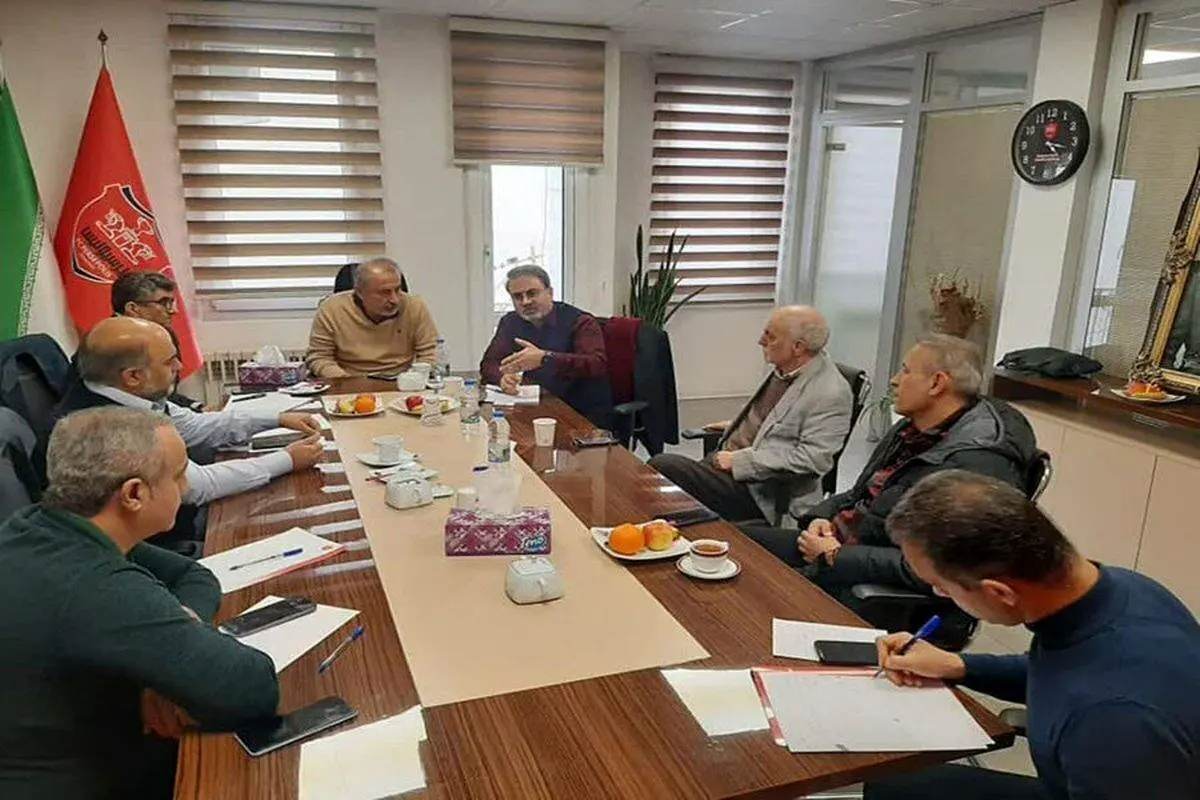 هیئت‌مدیره پرسپولیس برای رونالدو جلسه برگزار کردند