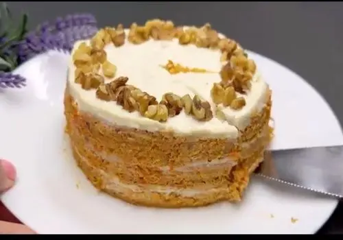 طرز تهیه لذیذترین کاپ کیک های هویج و دارچین+ فیلم / روش پخت کاپ کیک هویج با مواد ساده