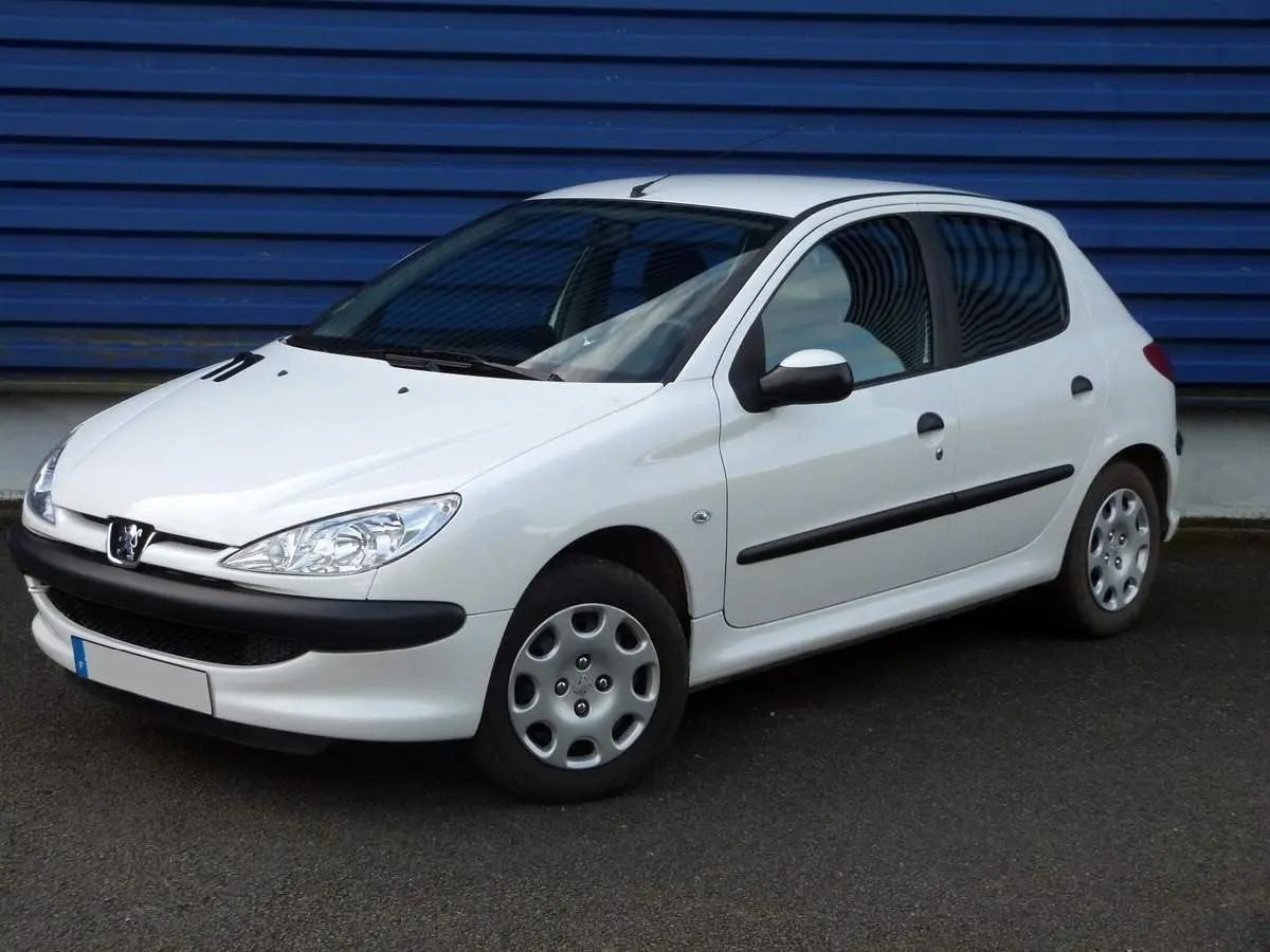 شوک قیمت ۲۰۶ به بازار خودرو+جدول قیمت