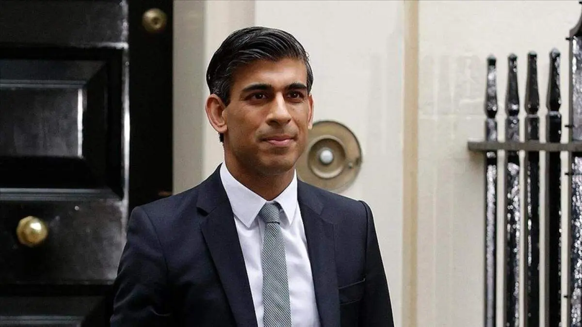 سجده جنجالی نخست وزیر انگلیس در مقابل خدایان هندو+ عکس