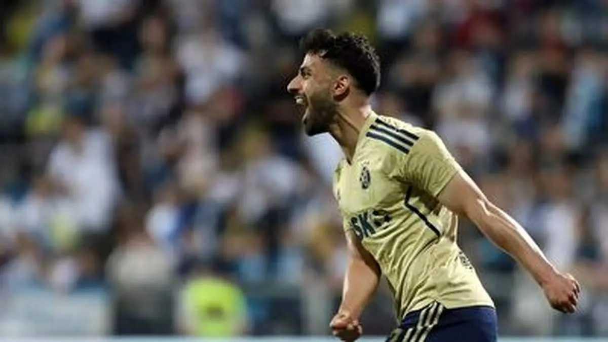 گل سوم ایران به آنگولا توسط صادق محرمی+فیلم