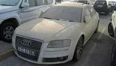 ماجرای عجیب رها شدن خودروهای گرانقیمت در خیابان های دبی+ عکس