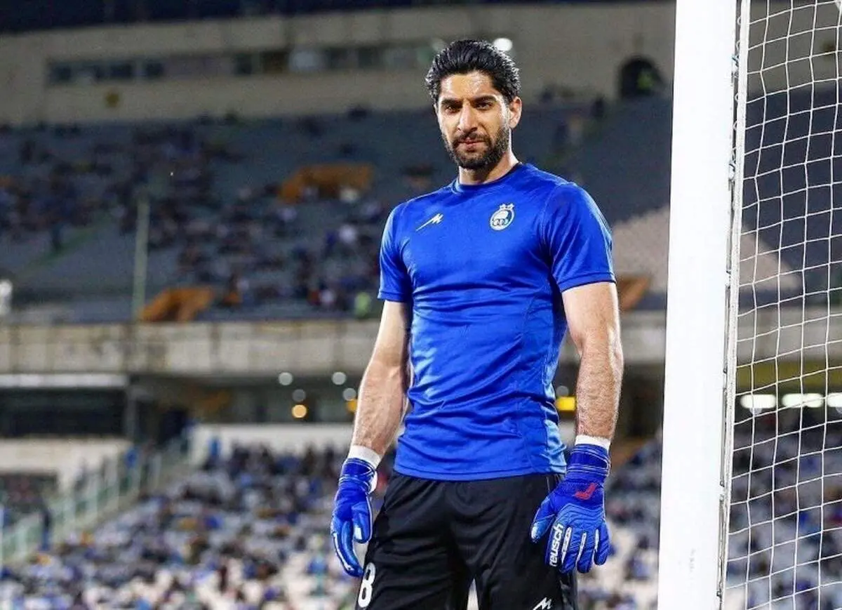 این بازیکن استقلال از فرودگاه امام بازگردانده شد!