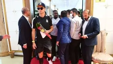 هدایای ویژه باشگاه پرسپولیس به رونالدو و مانه+ تصاویر