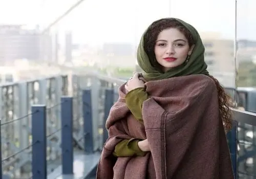 کافه گردی ماریِ جذاب سریال «خاتون» و برادر جوانش