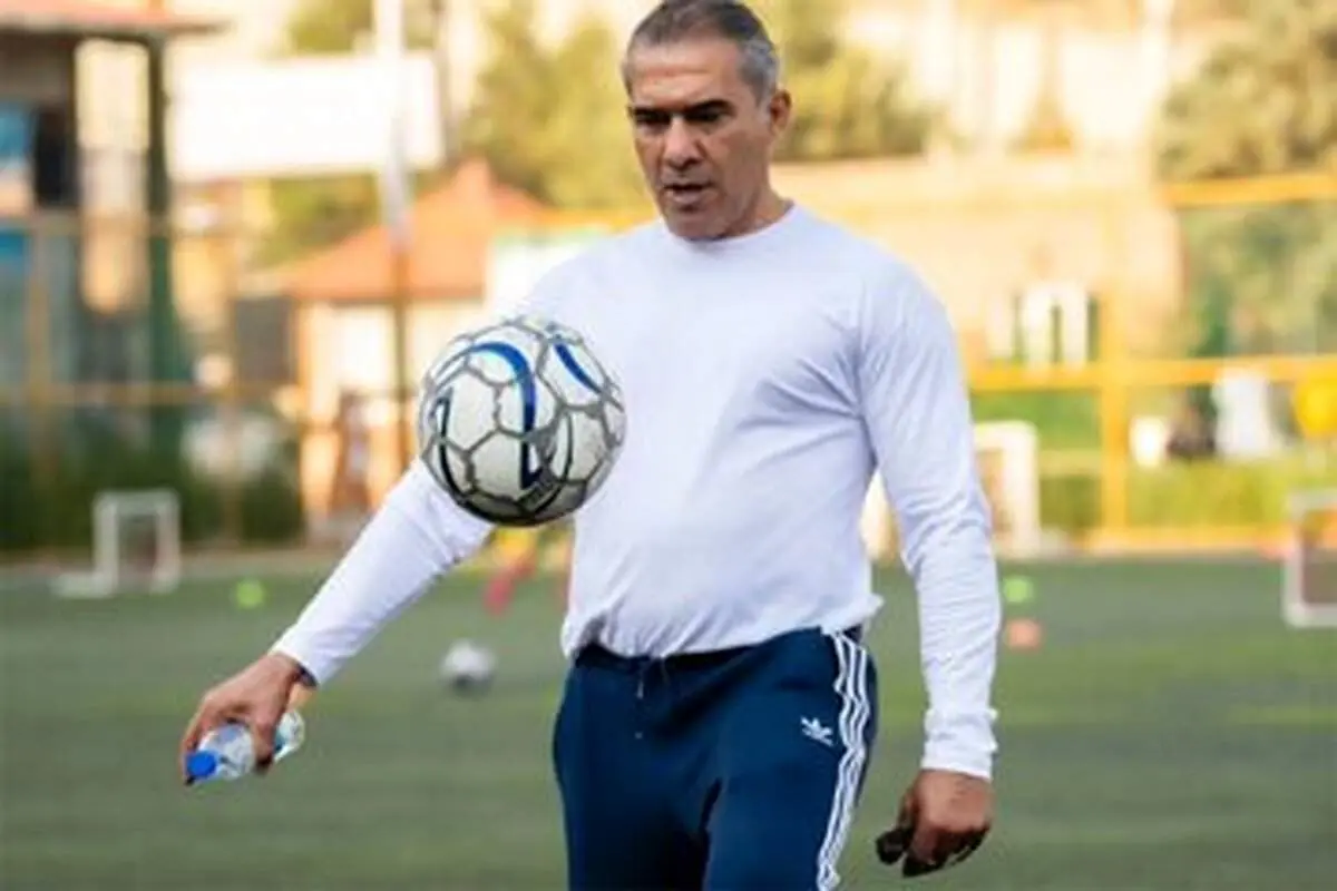 دفاع تمام قد عقاب آسیا از پرسپولیس+ عکس