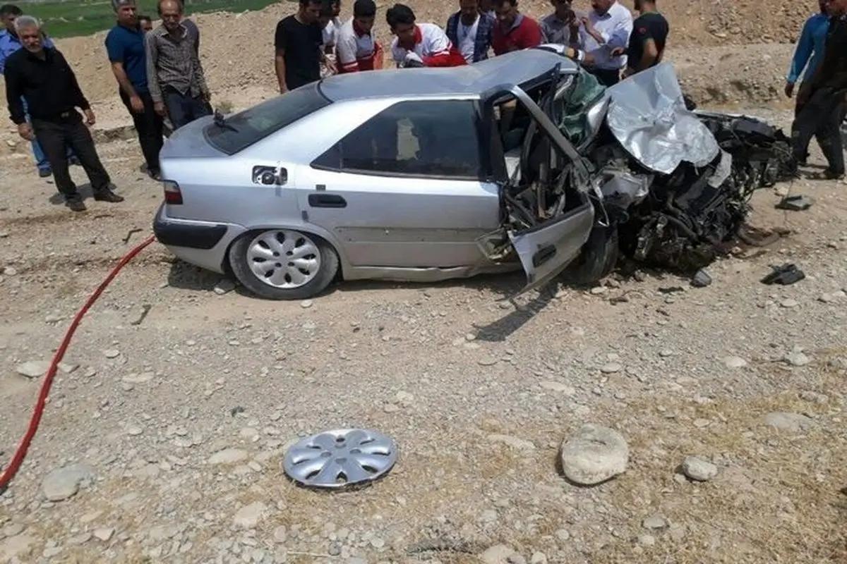 برخورد مرگبار زانتیا با تیر چراغ برق+عکس