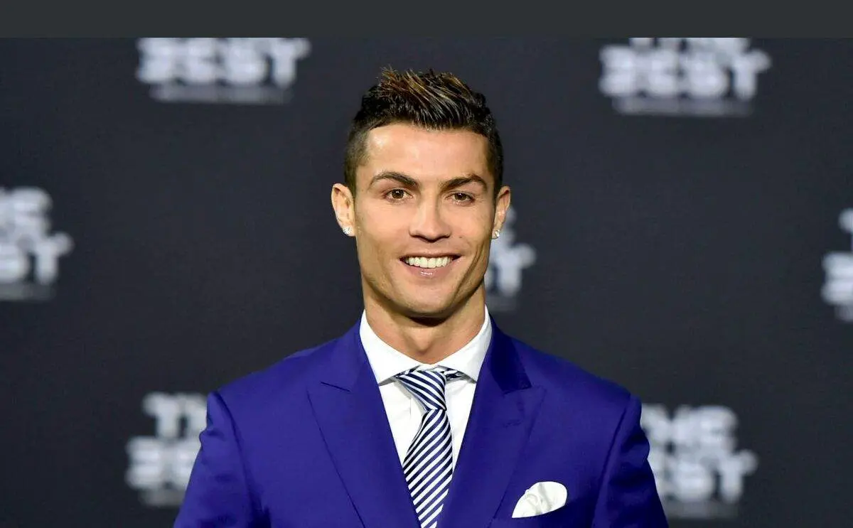 عکس جالب کریس رونالدو با طرفدار ۶ ماه اش در تهران