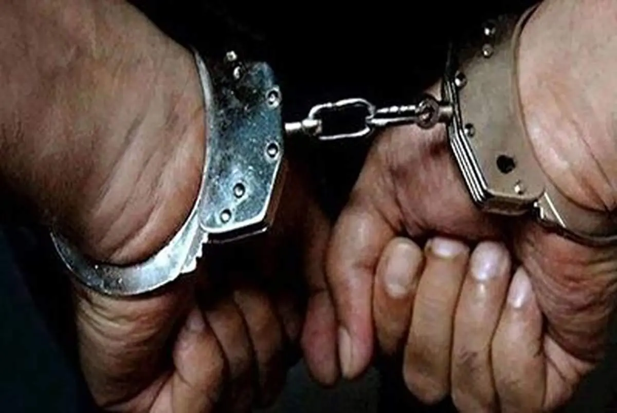 لحظه دستگیری سارق حین دزدی موبایل توسط شهروندان+فیلم
