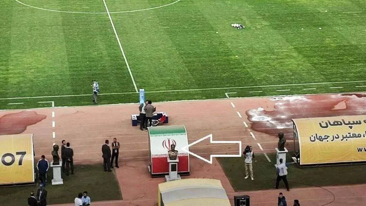 قرار بود مجسمه قاسم سلیمانی را از زمین بردارند!