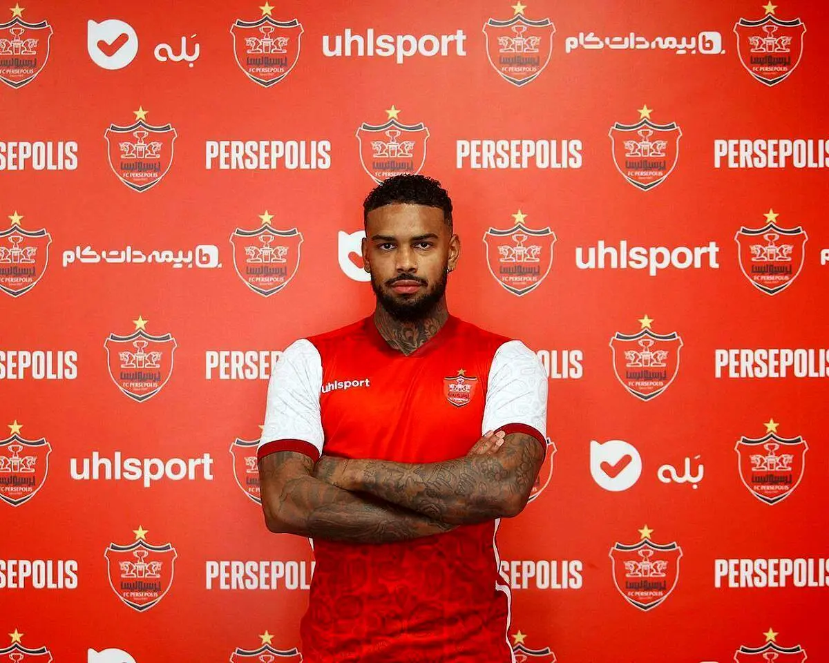 جروبحث توییتری ستاره سابق پرسپولیس با یک هوادار