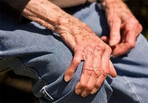  ۱۰ علامت آدم‌های تنها