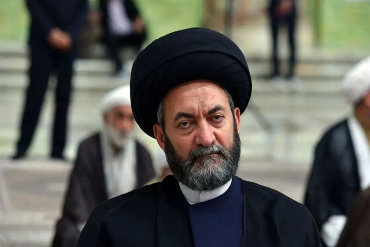 امام جمعه اردبیل: دشمن روحانیت را در مرکز حمله خود قرار داده است